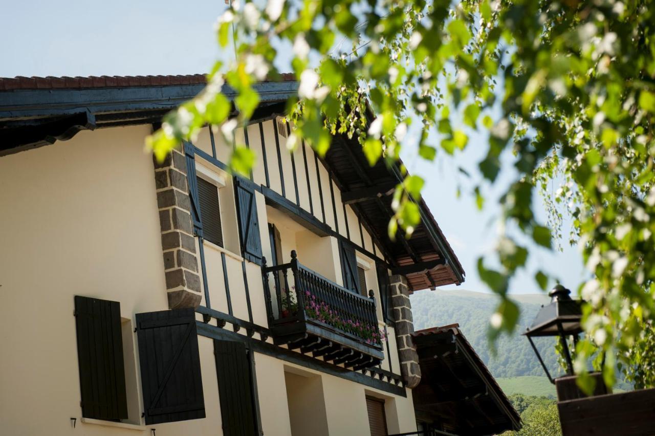 Albergue ARANTZAKO ATERPEA Arantza Exterior foto